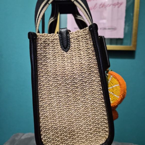 Coach Smith Tote 24 - Picture 4 of 7